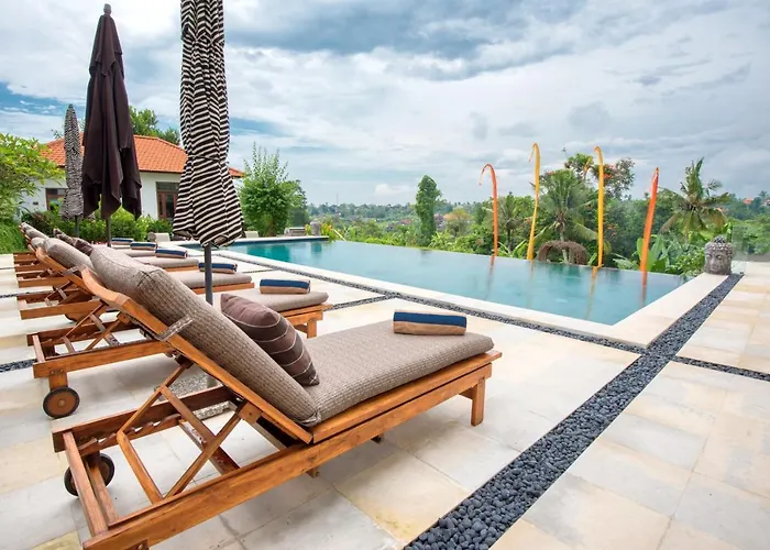 Quiet Luxury Paradise Fab Staff Lebah Villas Central Ubud
